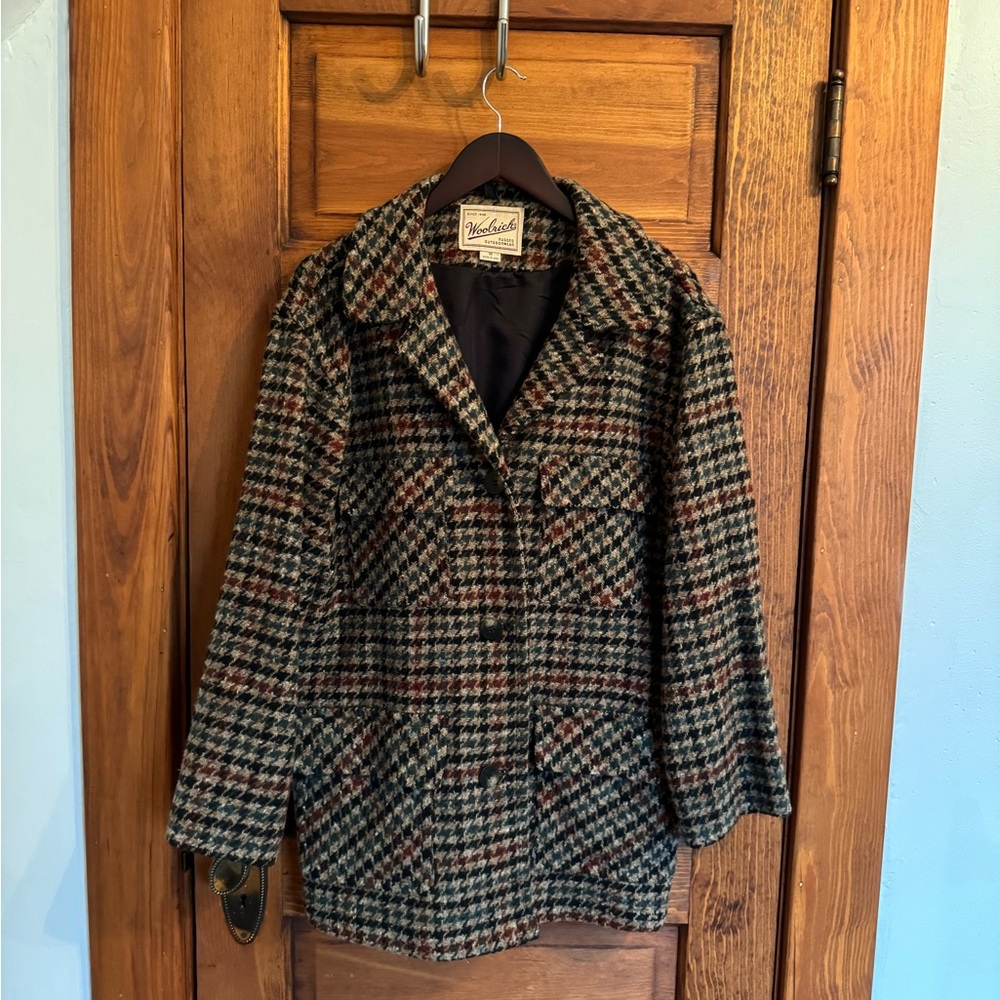 Woolrich: Wool blend houndstooth overcoat